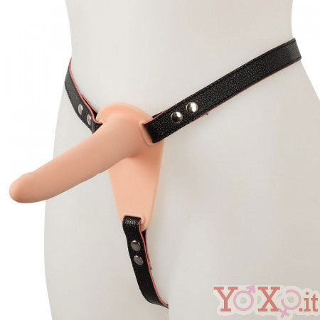 Strap On vibrante per donna in silicone color carne con cintura regolabile 15,7 x 3,8 cm.