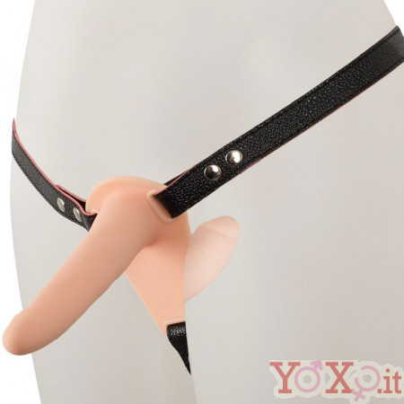 Strap On doppio vibrante per donna in silicone color carne con cintura regolabile 15,7 x 3,8 cm e 8,8 x 3,2 cm.