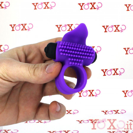 Adrien Lastic RING - Anello Fallico Vibrante in Silicone Lingua Lecca Clitoride e Setole Stimolanti Viola