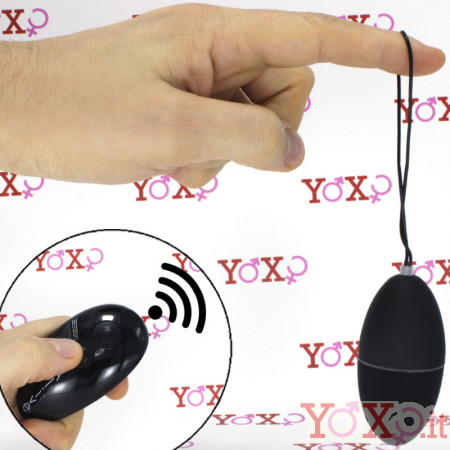 Ovetto vibrante nero telecomandato senza fili 7,5 x 3,5 cm.