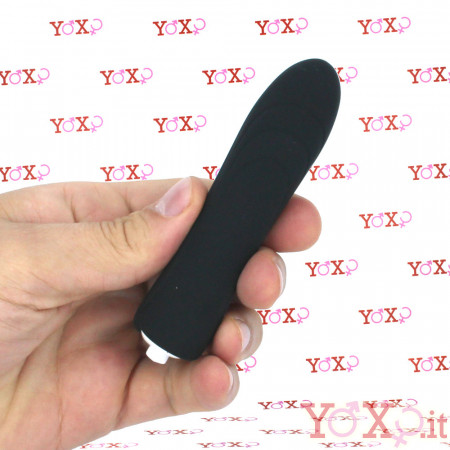 Bilie - Mini Vibratore Bullet con Guaina Stimolante in Silicone 10 x 2,5 cm. Nero
