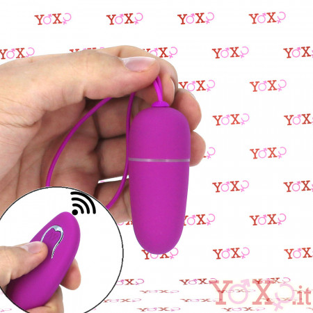 Nutty - Ovetto Vibrante Wireless in Silicone 6 x 2,5 cm. Fucsia