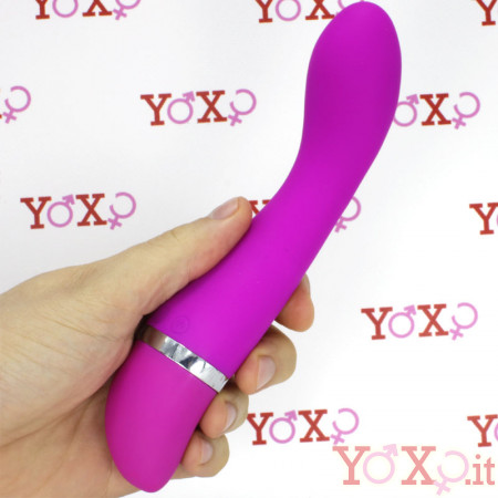 Vibratore Fucsia in Silicone 18,7 x 3,5 cm.