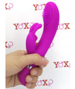 Vibratore rabbit in silicone fucsia con setole stimolanti 18,8 x 3,6 cm.