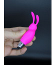 Mini vibratore stimola clitoride in silicone fucsia 7 x 3 cm.