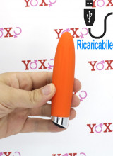 Mini vibratore in silicone arancio con pulsazione ricaricabile USB 12 x 2,5 cm.