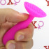 Vibratore con setole stimola clitoride in silicone inodore 7,6 x 3,8 cm. - 2