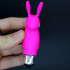 Mini vibratore stimola clitoride in silicone fucsia 7 x 3 cm. - 3