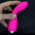 Douby - Vibratore in silicone fucsia 16,5 x 4,5 cm. - 2